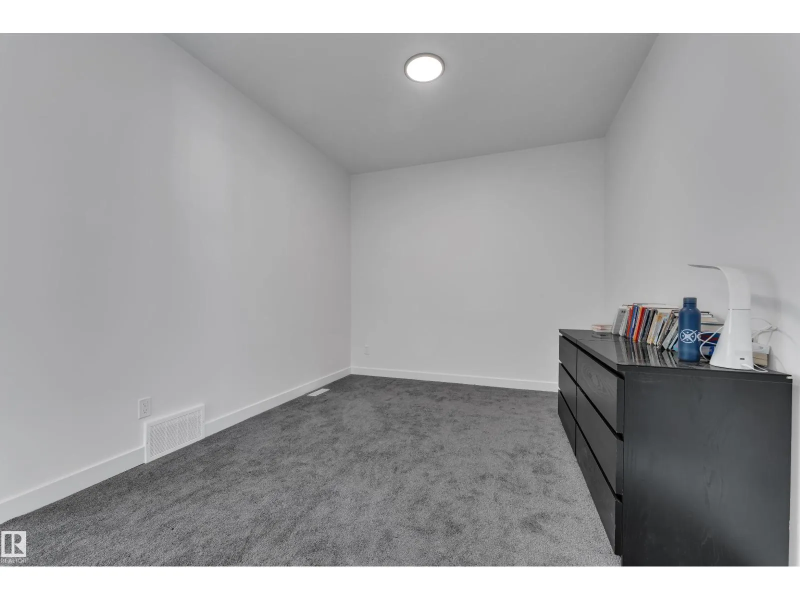 #4323 66 ST ST