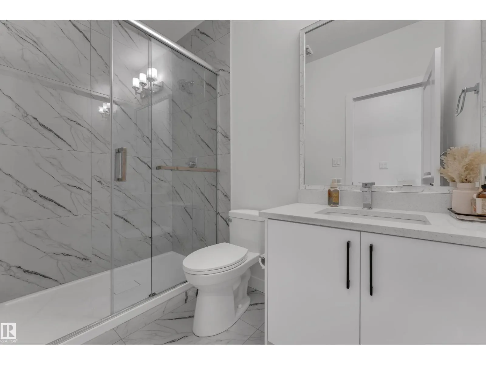 #4323 66 ST ST