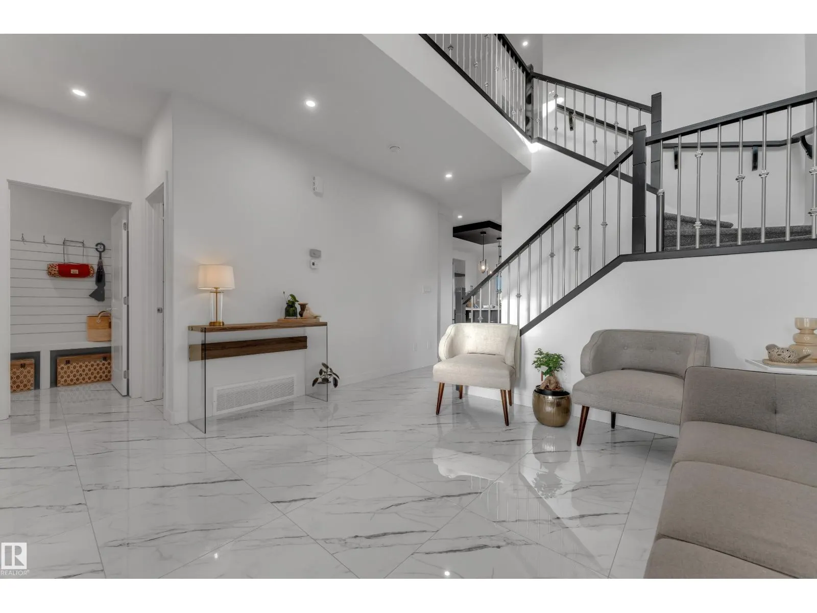 #4323 66 ST ST
