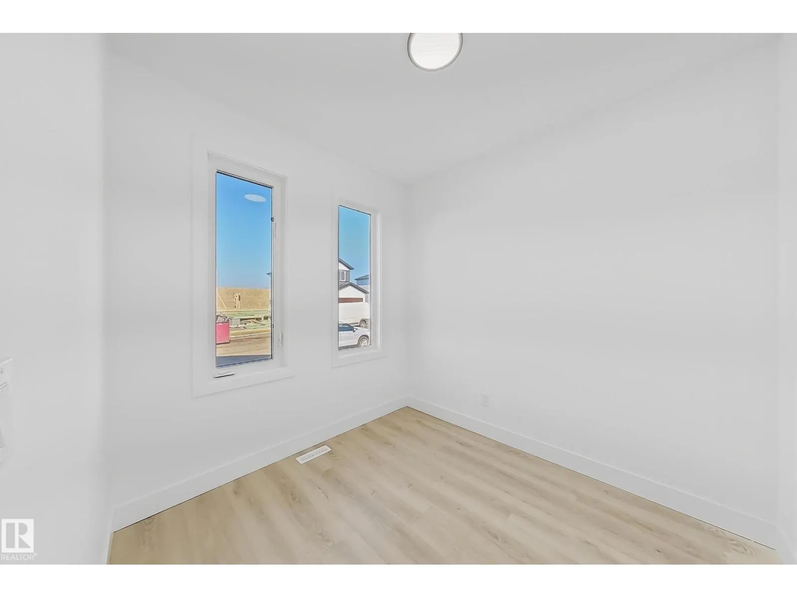 4215 63 ST