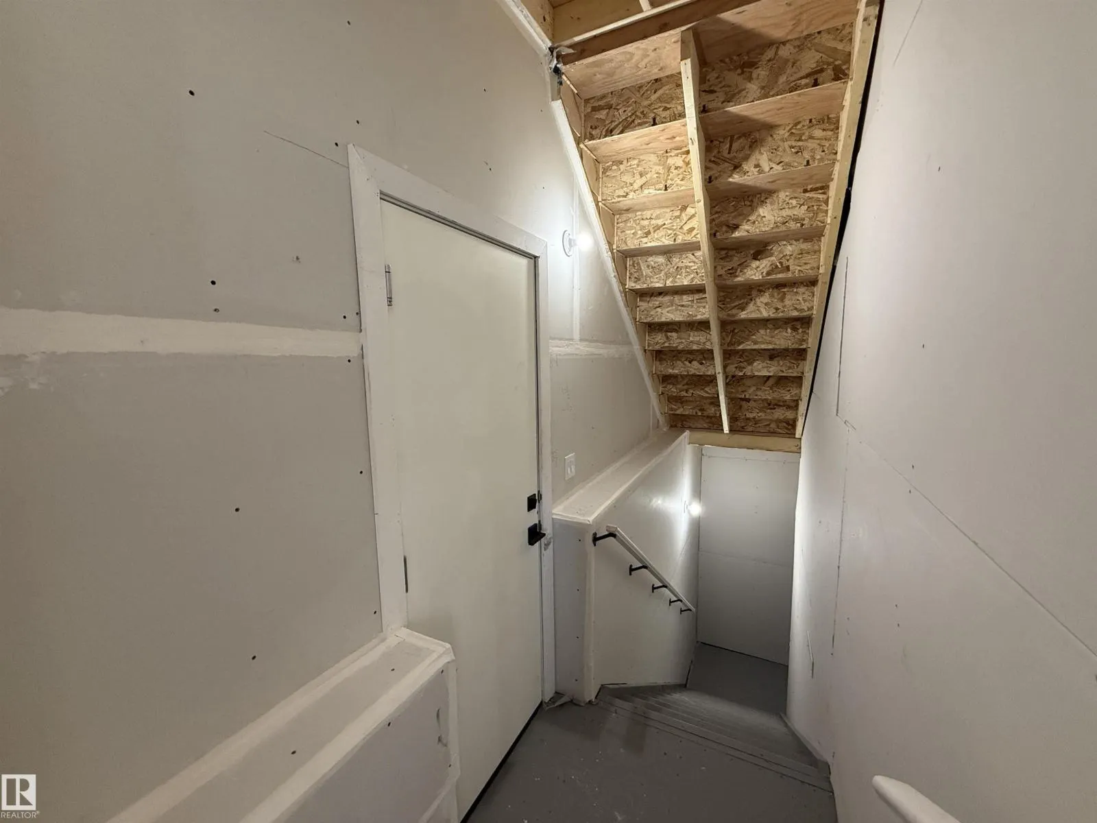 4215 63 ST