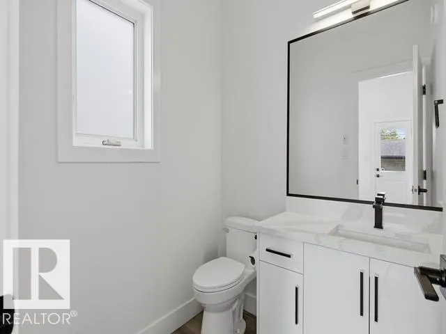 11032 128 ST NW