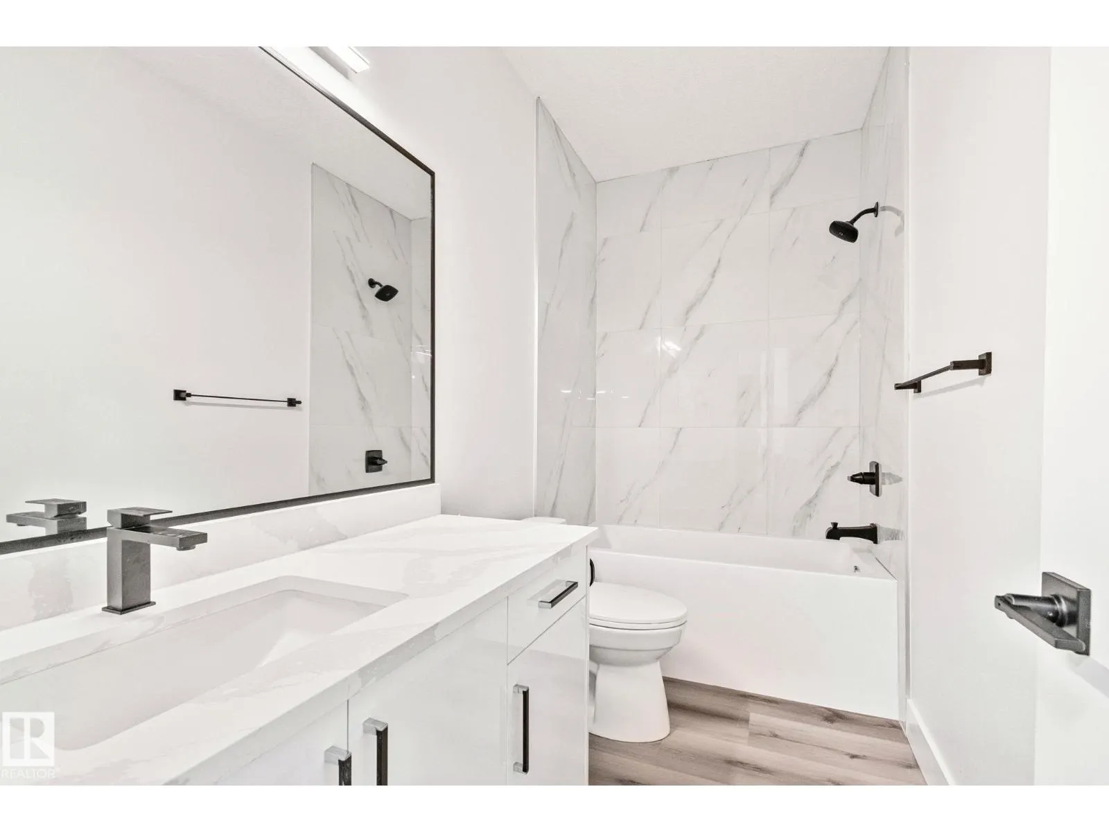 11032 128 ST NW