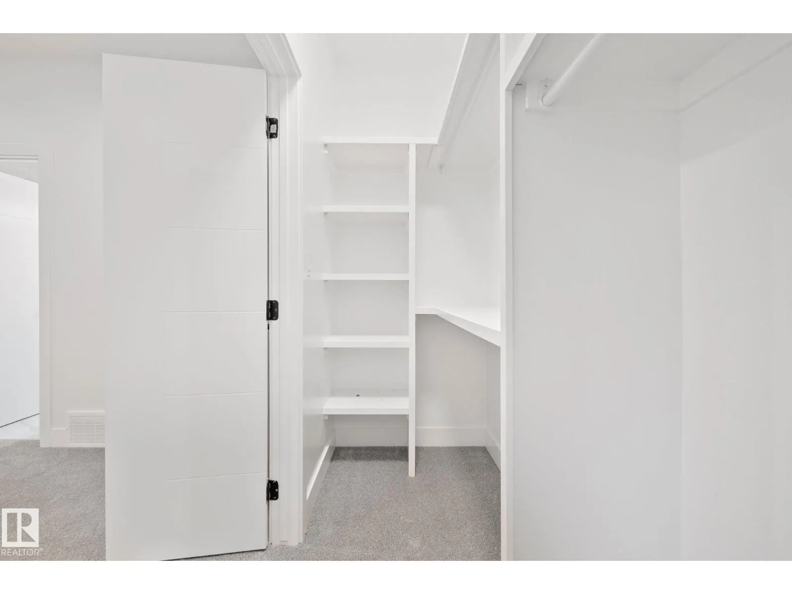 11032 128 ST NW