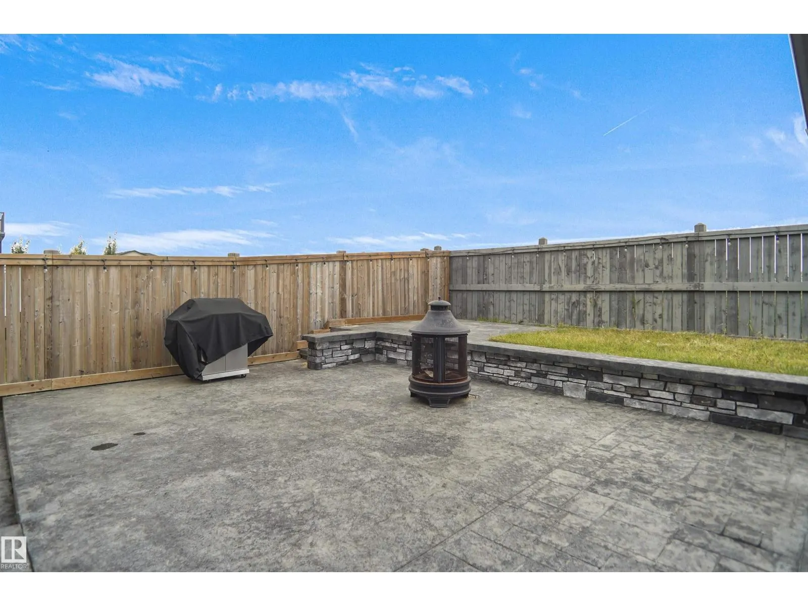 7520 174 AV NW