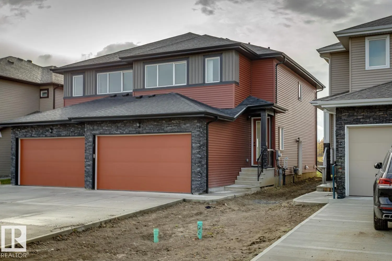 41 CALEDON CR
