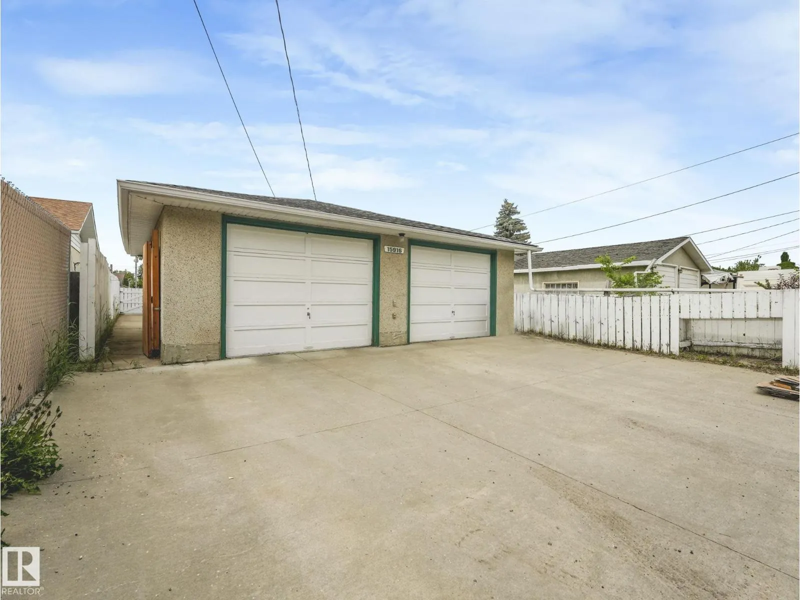 15916 88B AV NW
