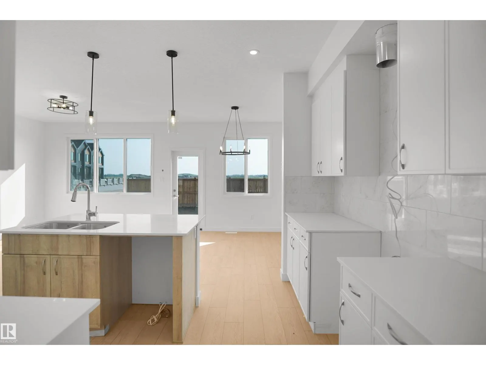 76 Legacy WY