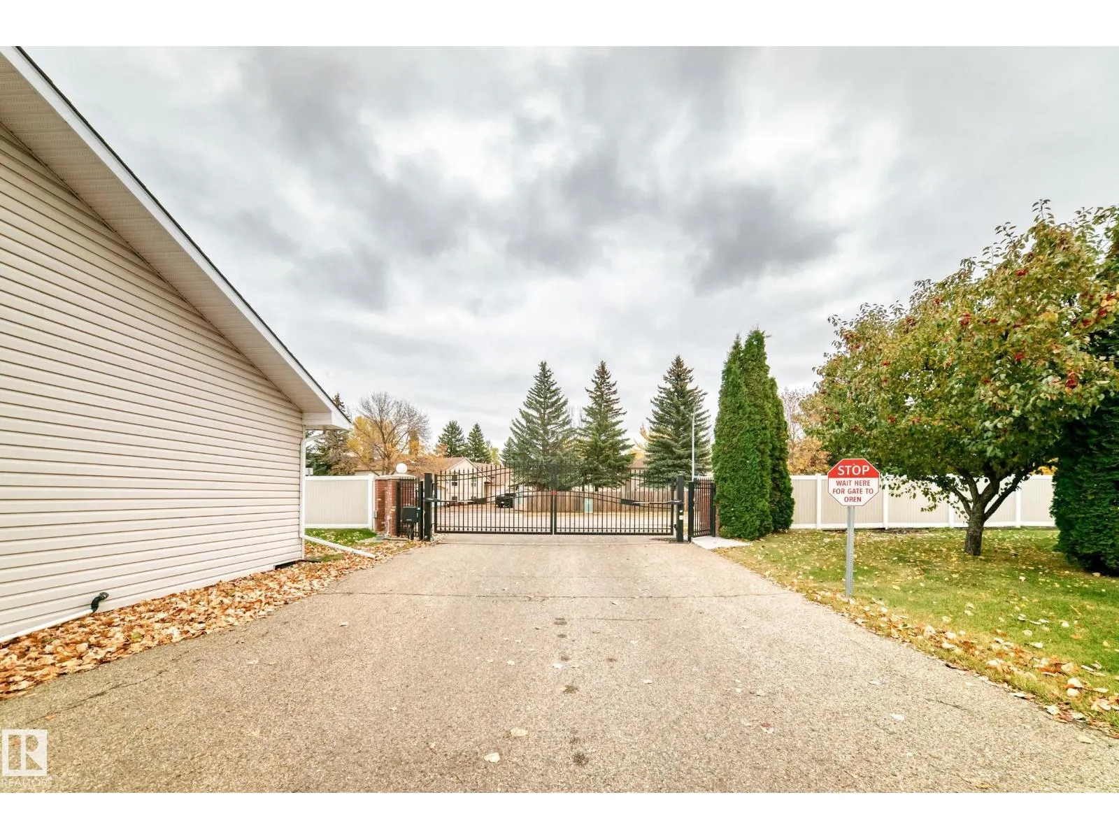 #2 1850 MILL WOODS RD E NW