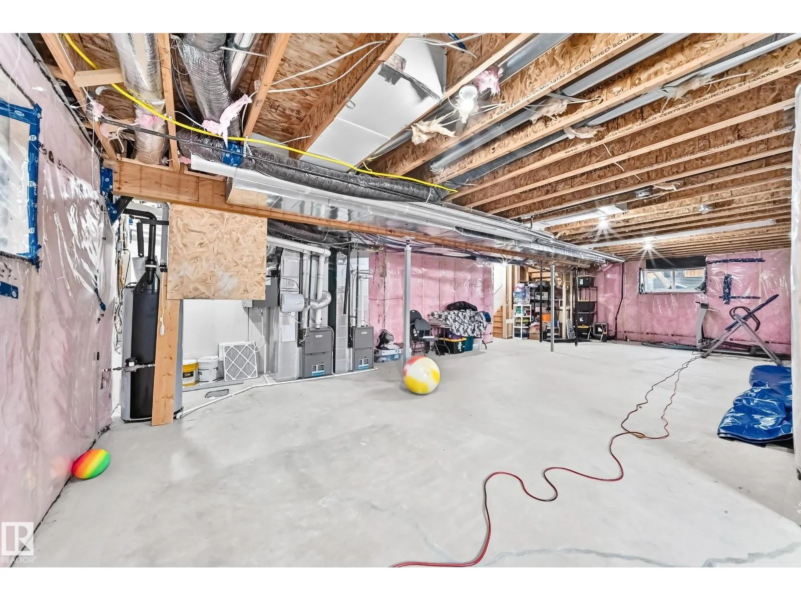 1667 ENRIGHT WY NW NW