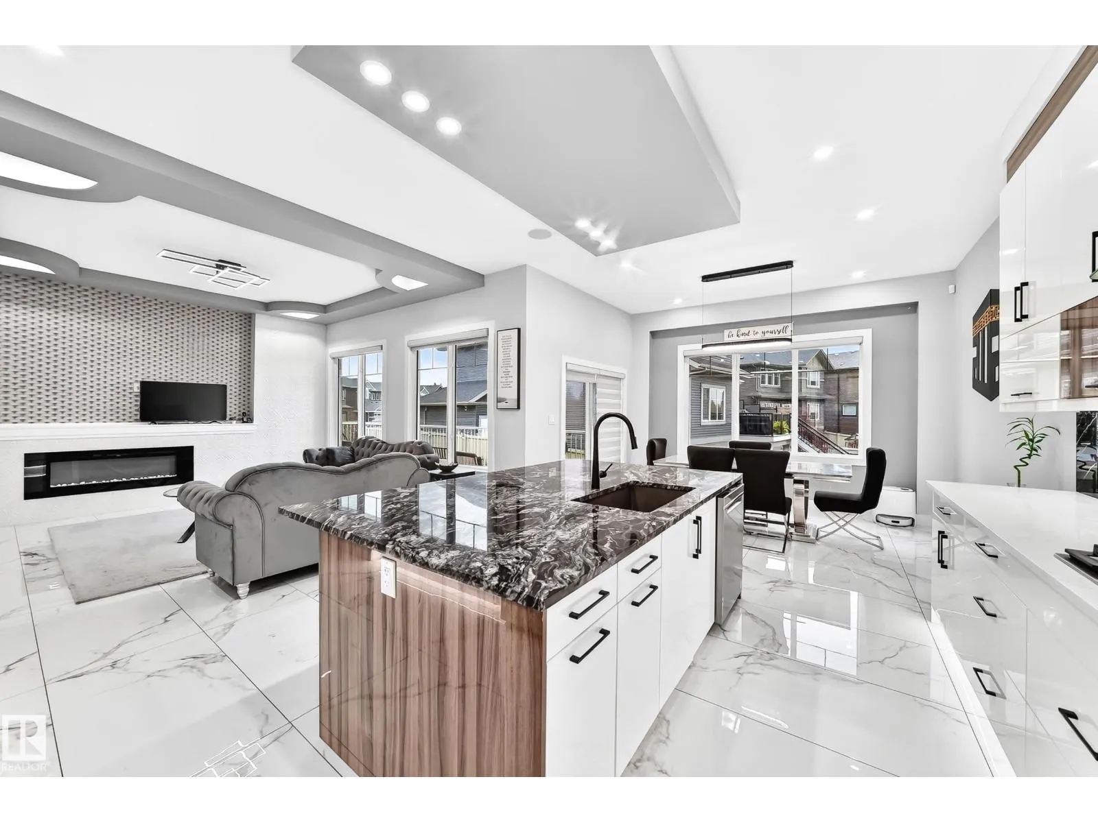 1667 ENRIGHT WY NW NW