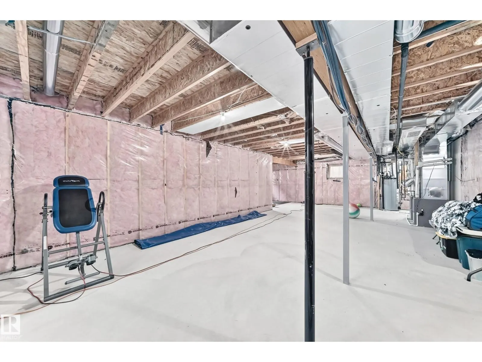 1667 ENRIGHT WY NW NW