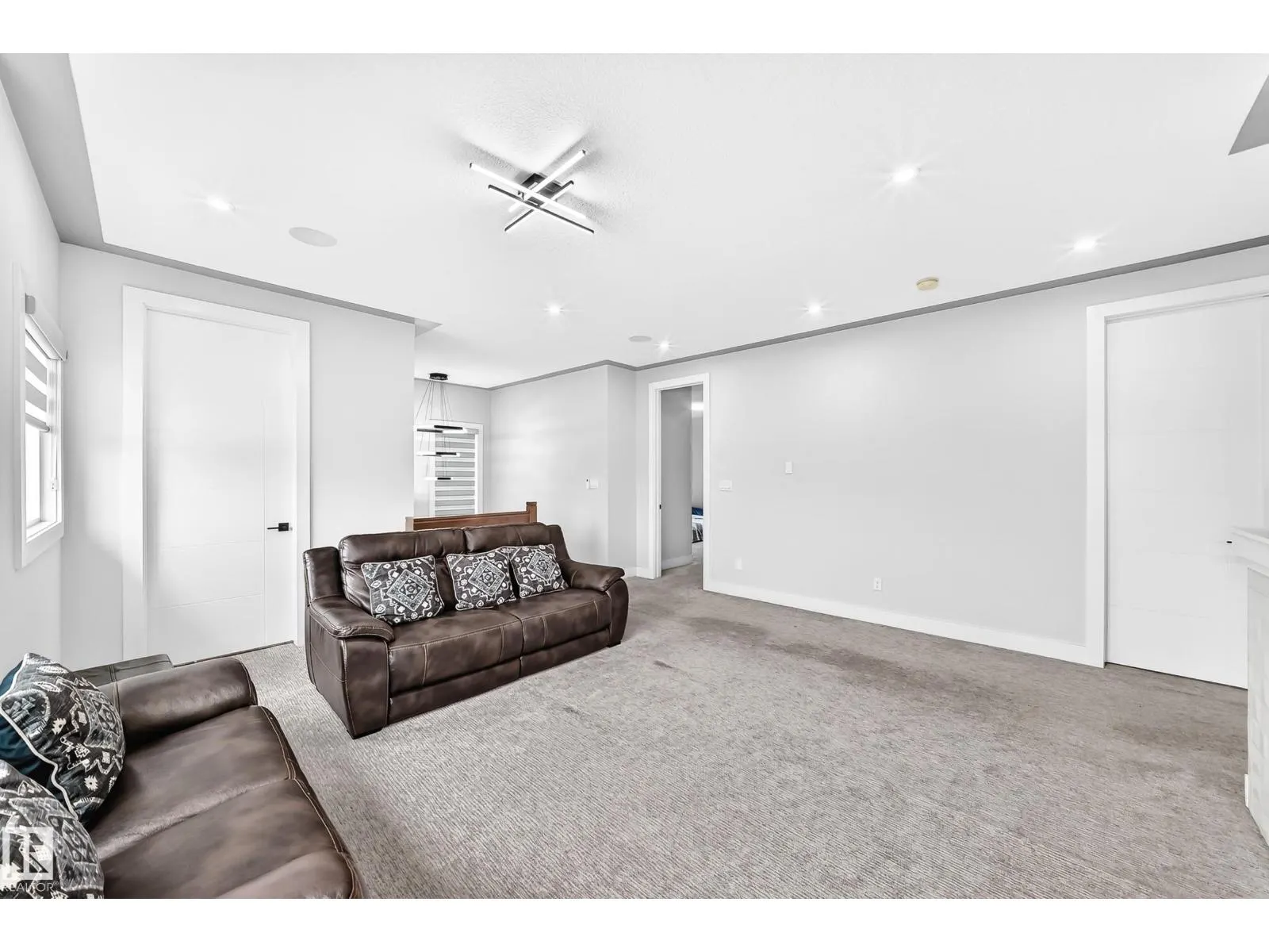 1667 ENRIGHT WY NW NW