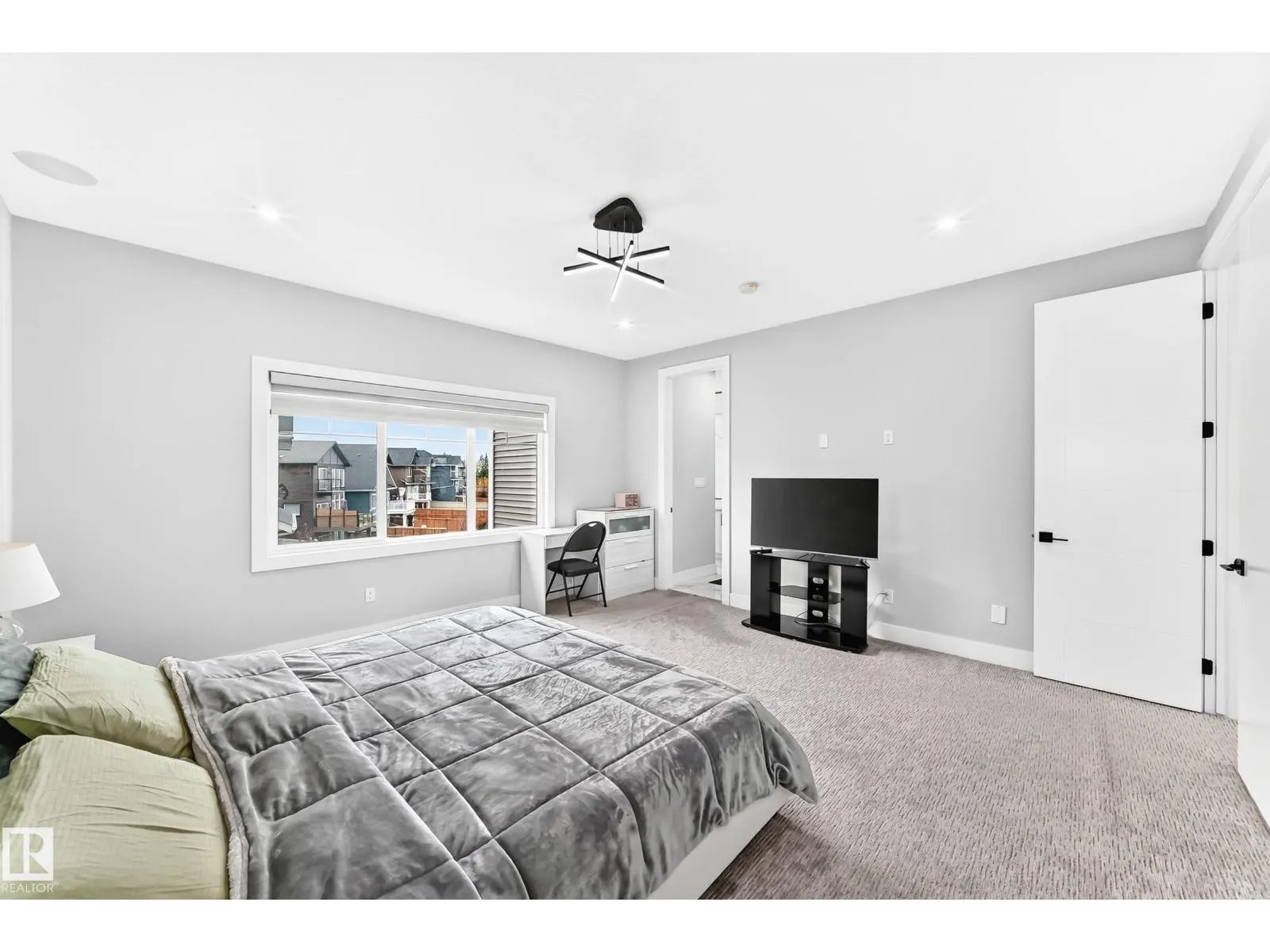 1667 ENRIGHT WY NW NW