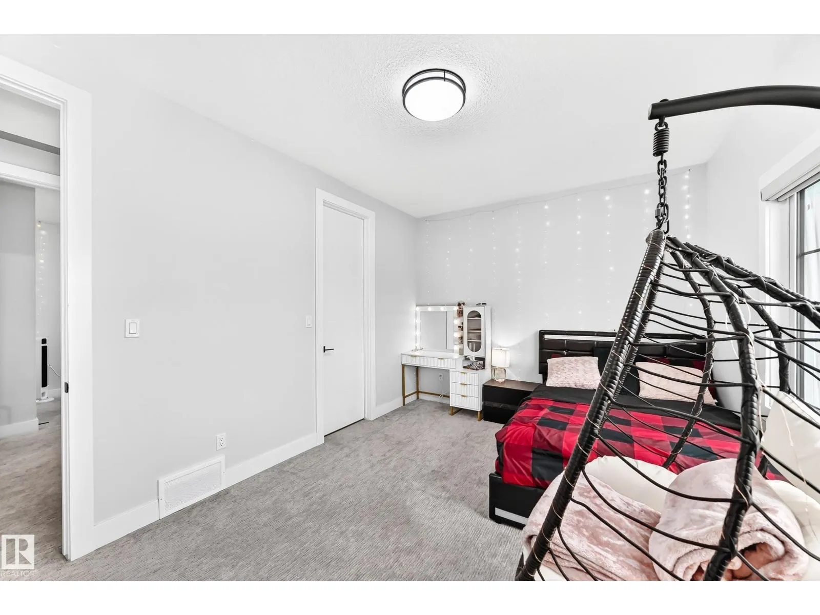1667 ENRIGHT WY NW NW