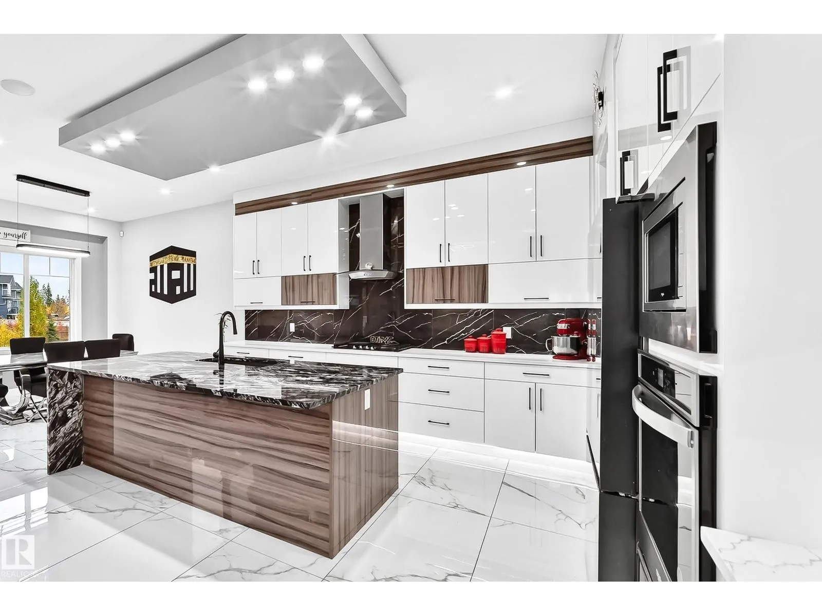 1667 ENRIGHT WY NW NW