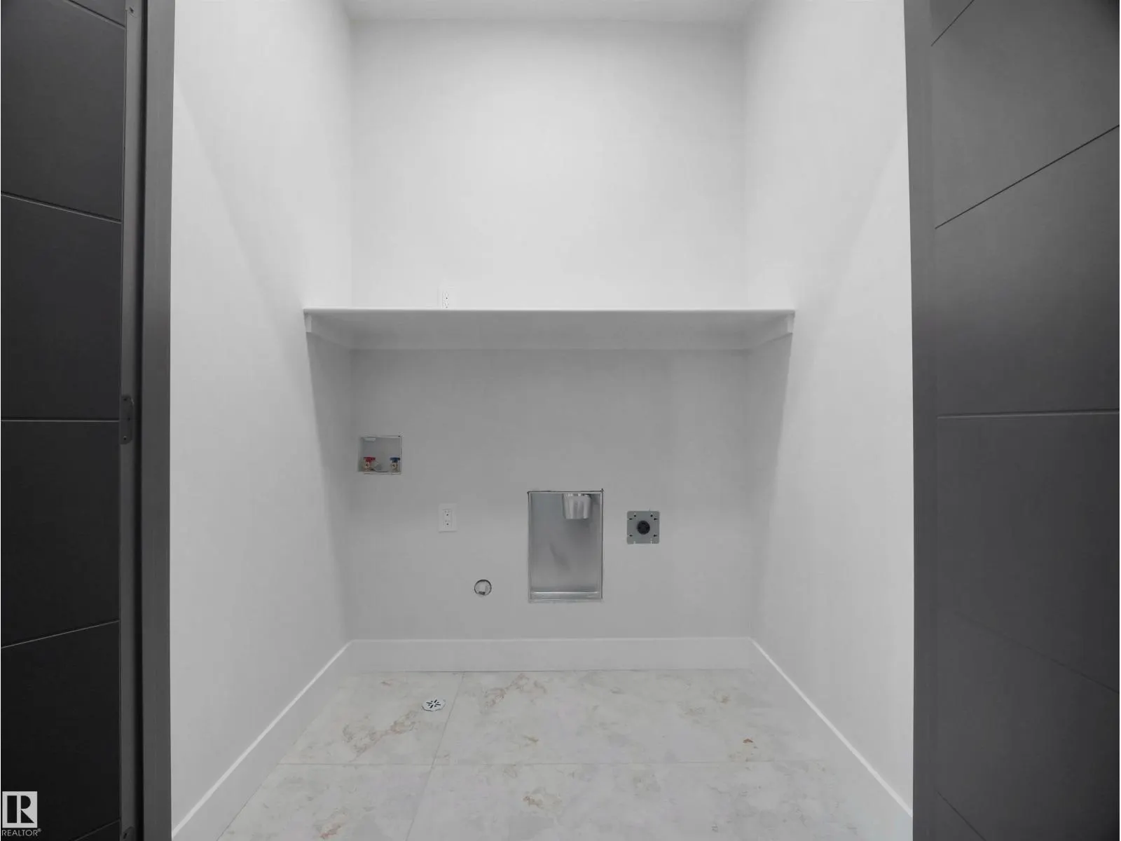 348 ROBERTS WD