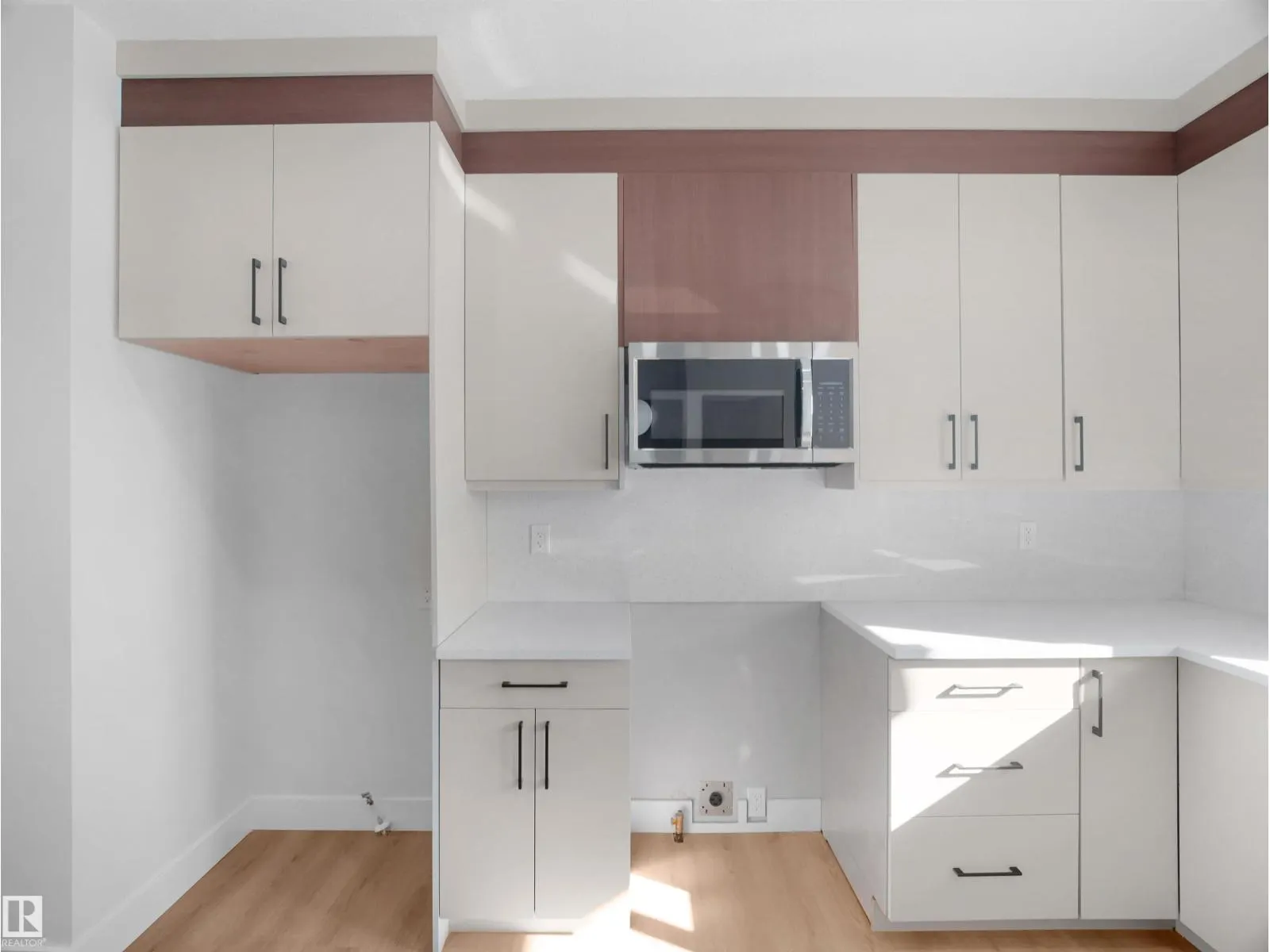 348 ROBERTS WD