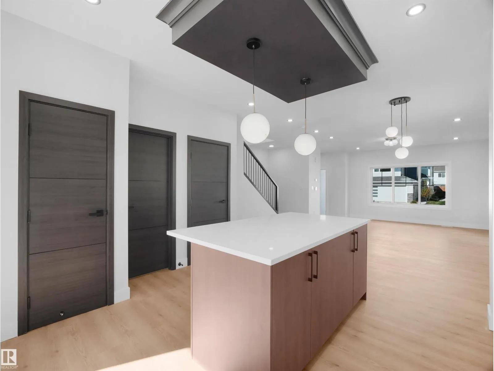 348 ROBERTS WD