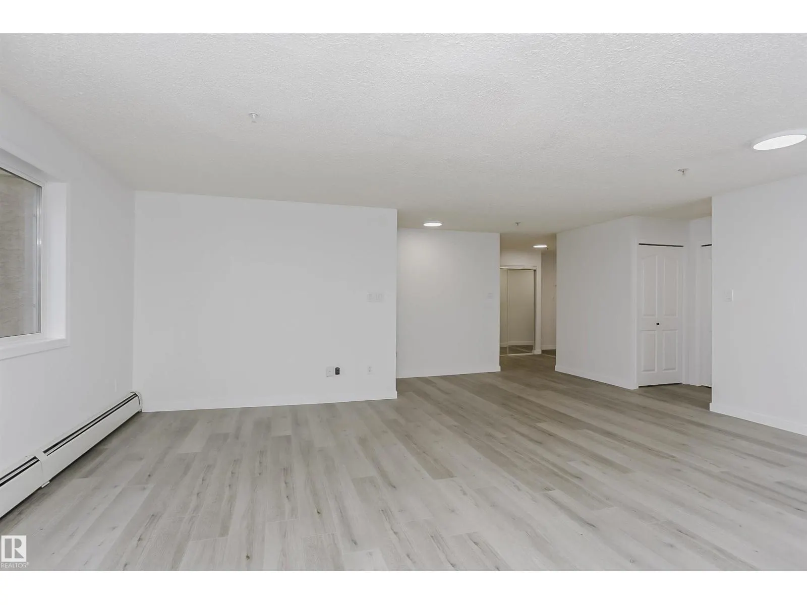 #124 10511 42 AV NW
