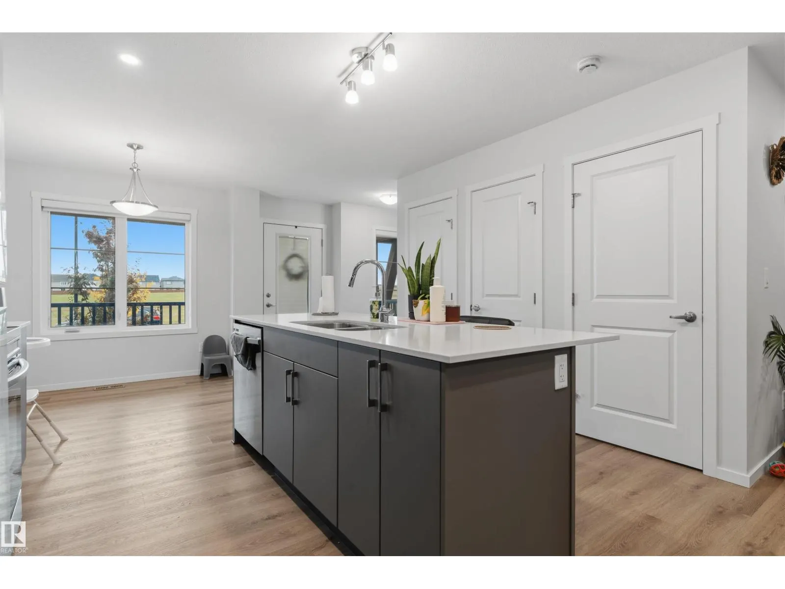 20704 19 AV NW NW