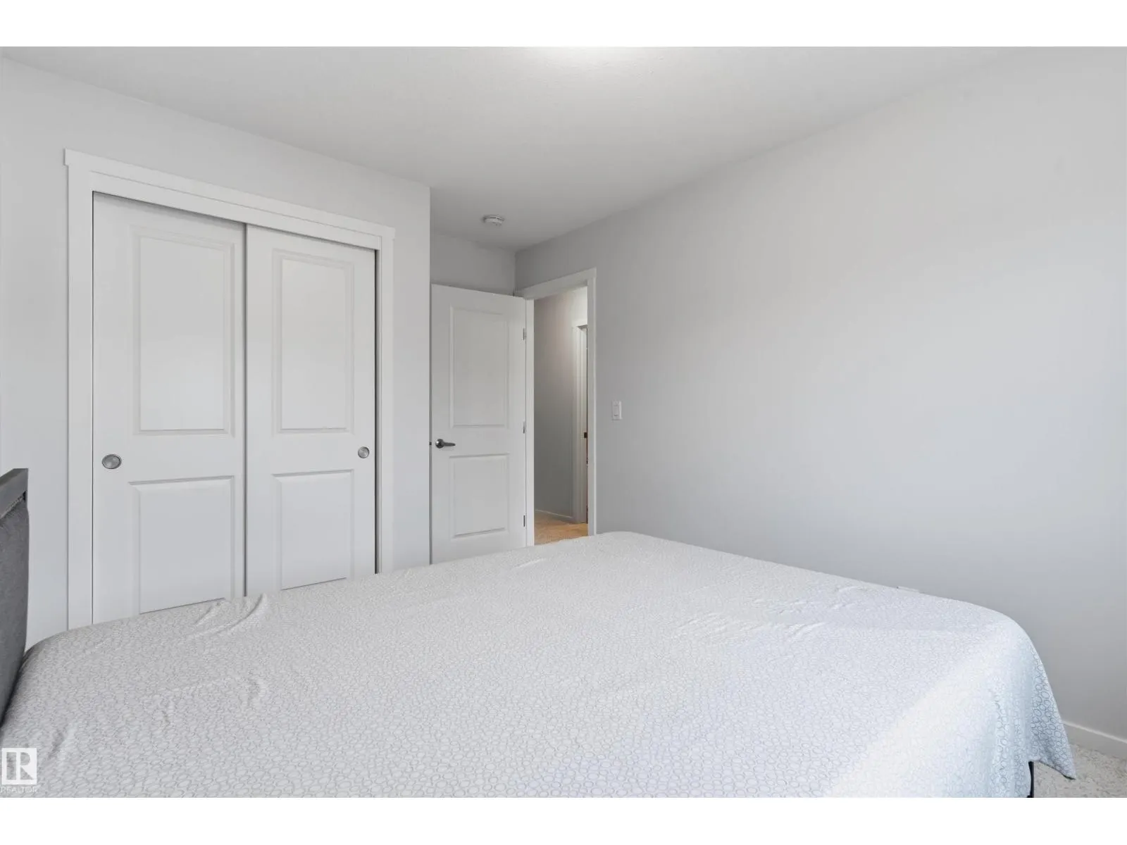 20704 19 AV NW NW