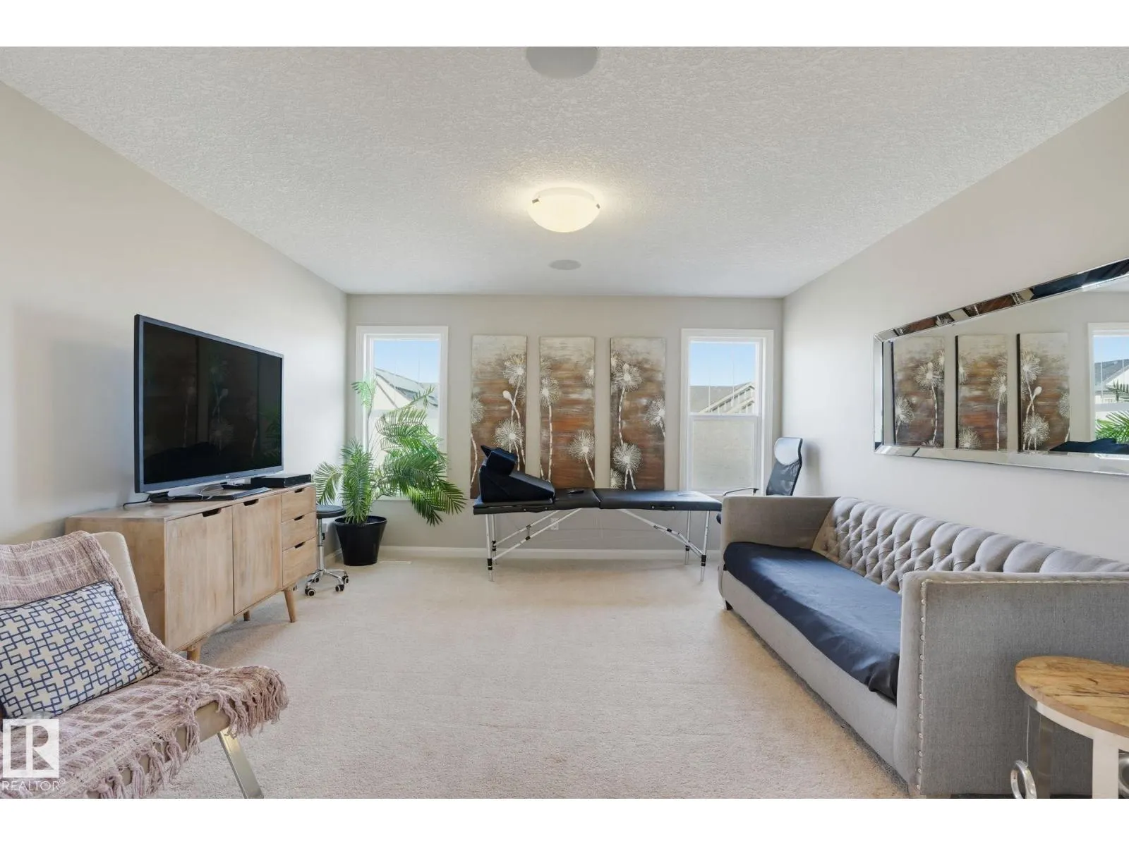 9448 228 ST NW
