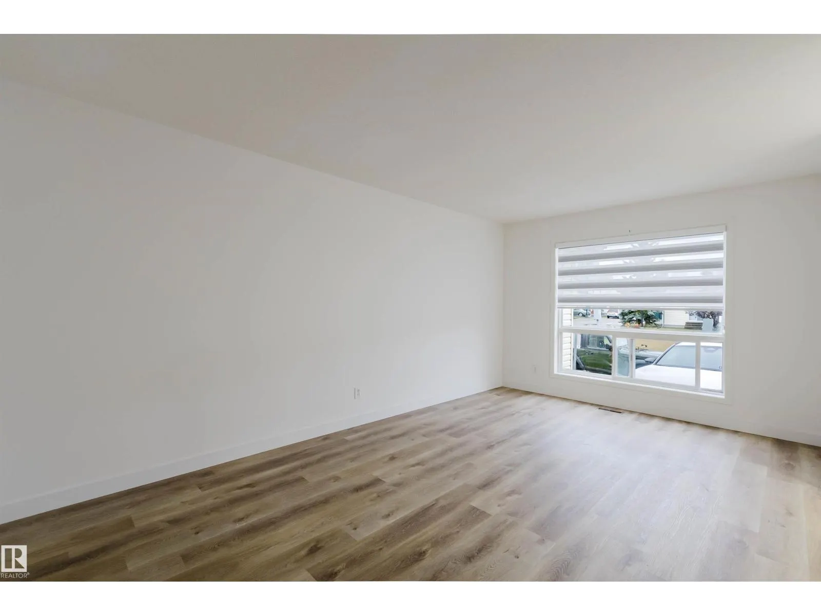#85 10909 106 ST NW