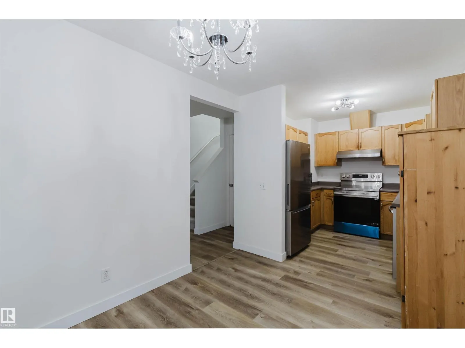 #85 10909 106 ST NW