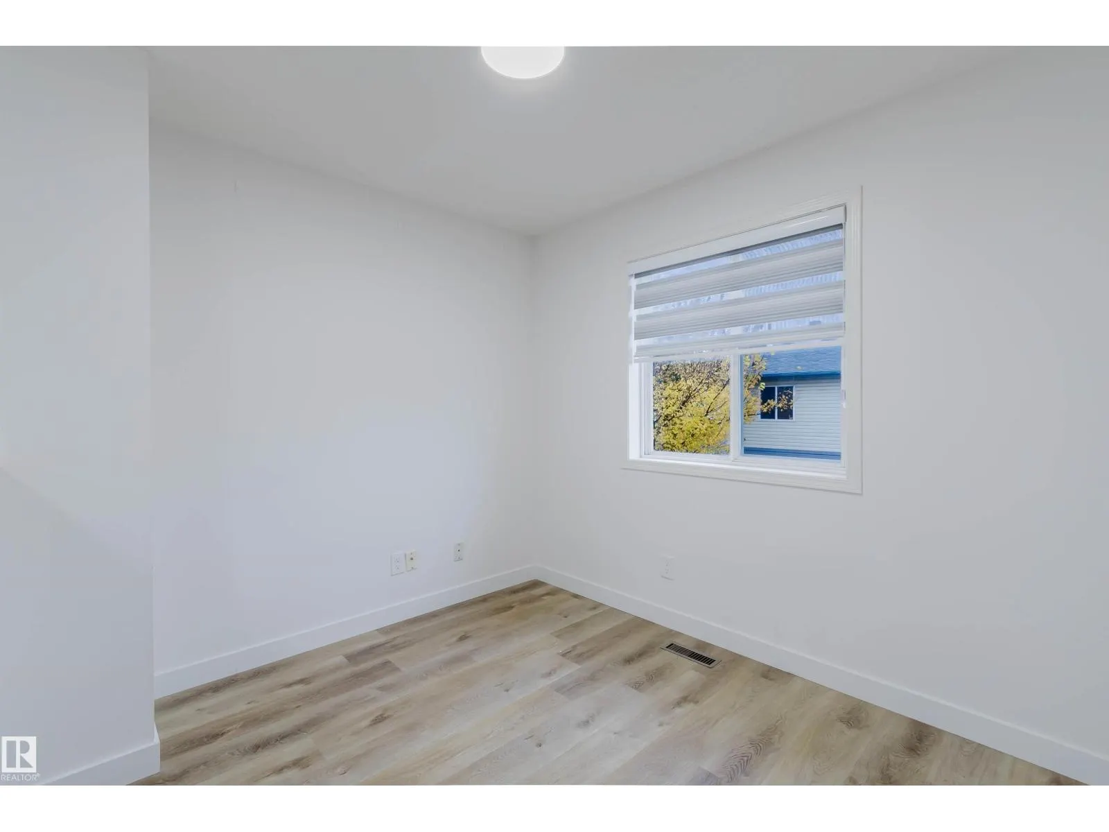 #85 10909 106 ST NW