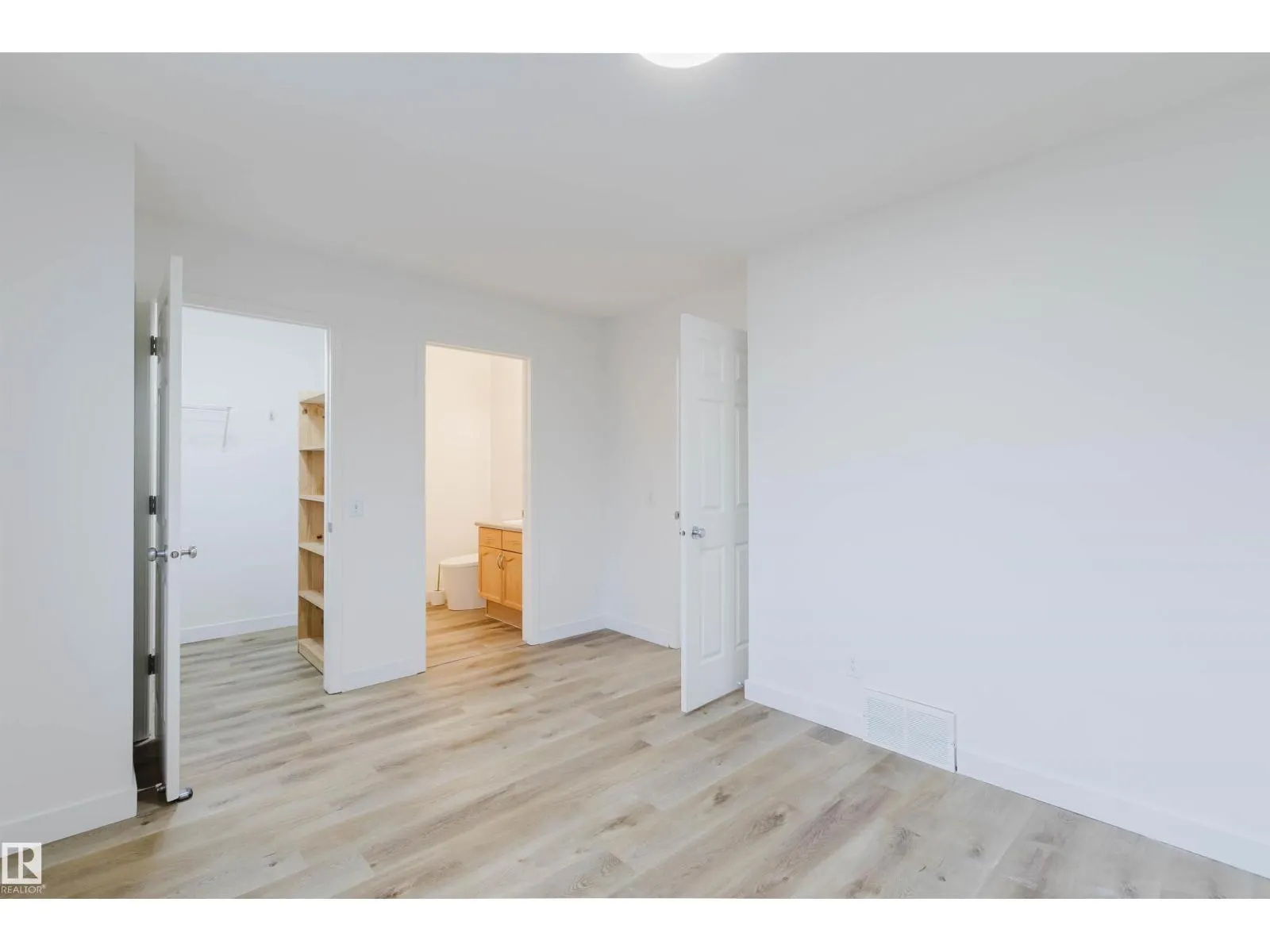 #85 10909 106 ST NW