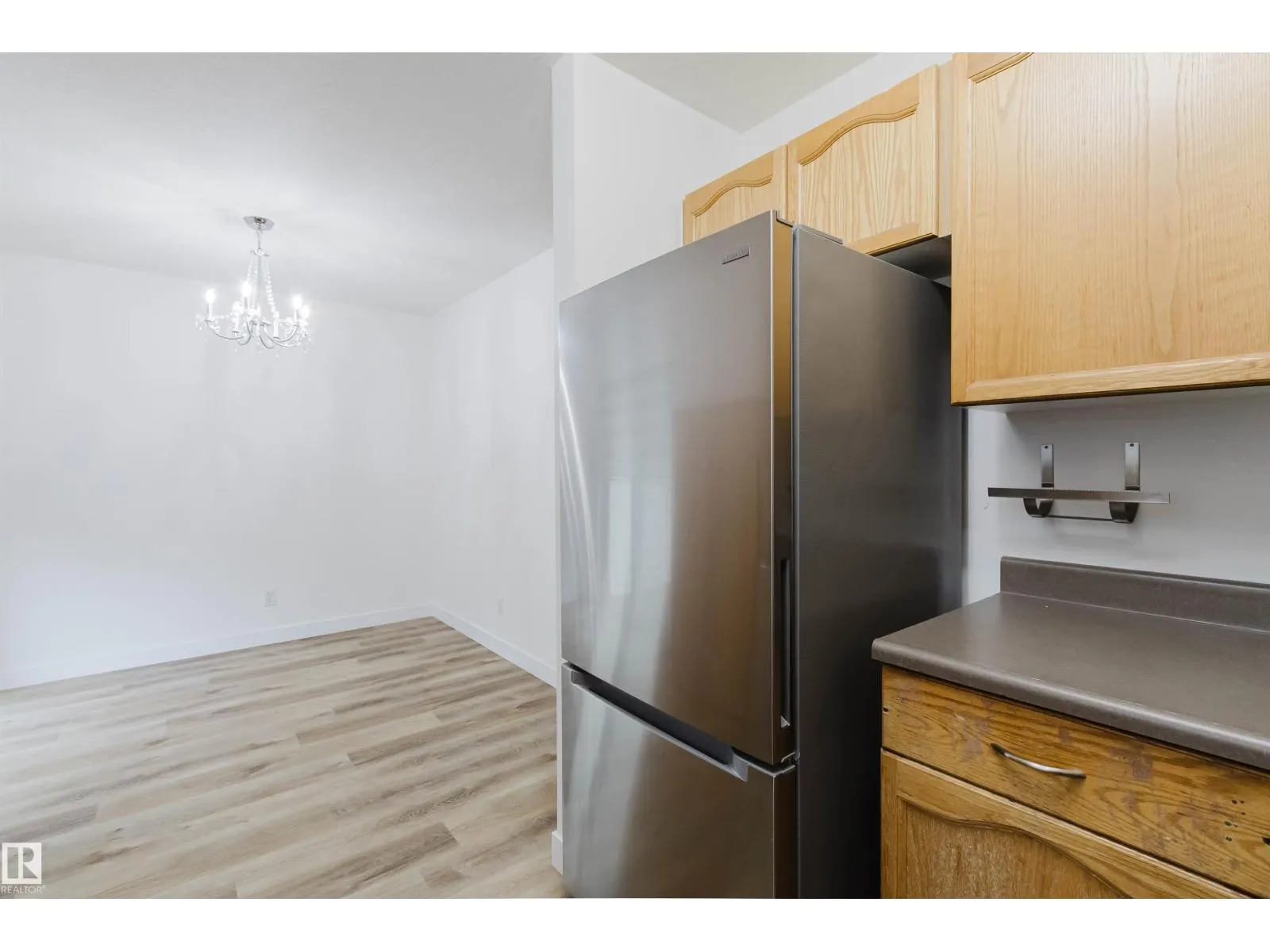 #85 10909 106 ST NW