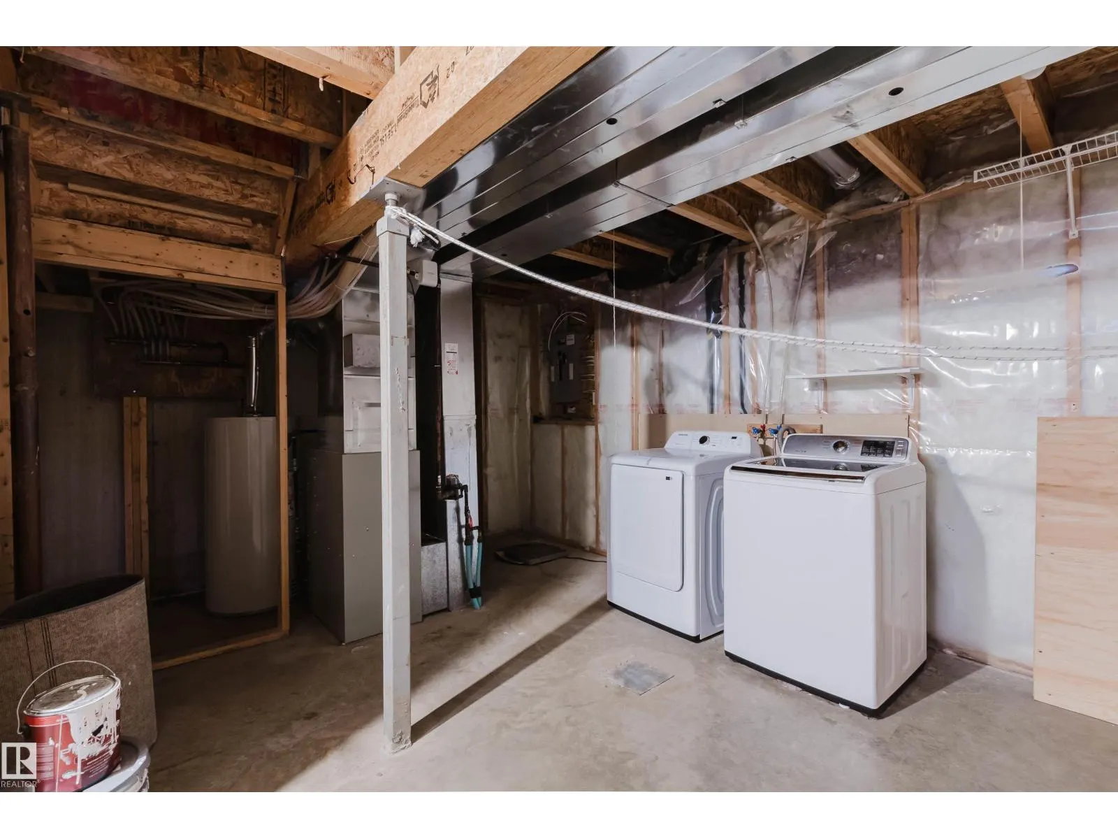 #85 10909 106 ST NW