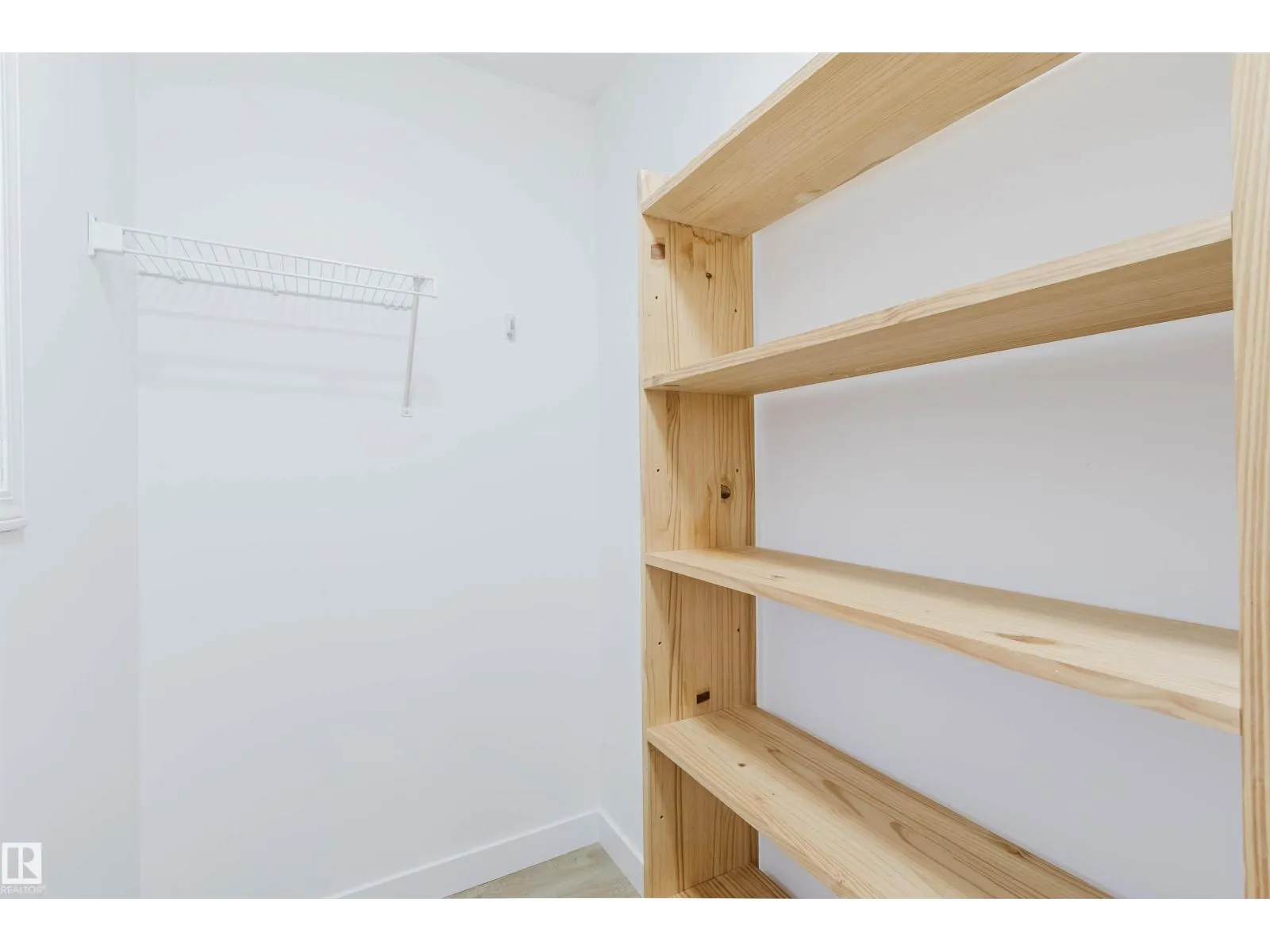 #85 10909 106 ST NW