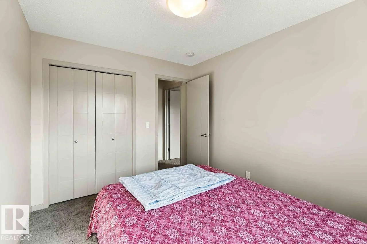 1416 26 AV NW