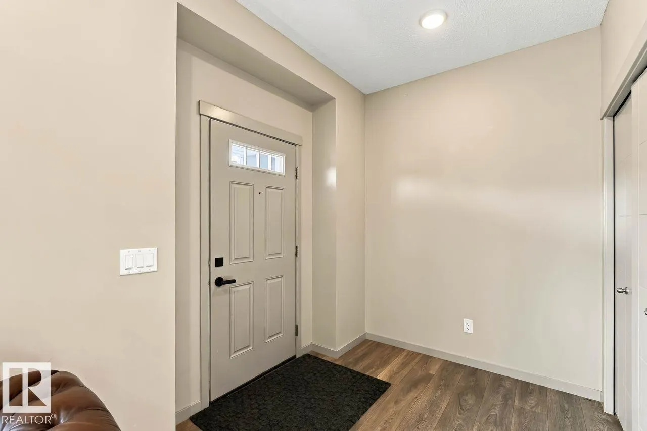 1416 26 AV NW