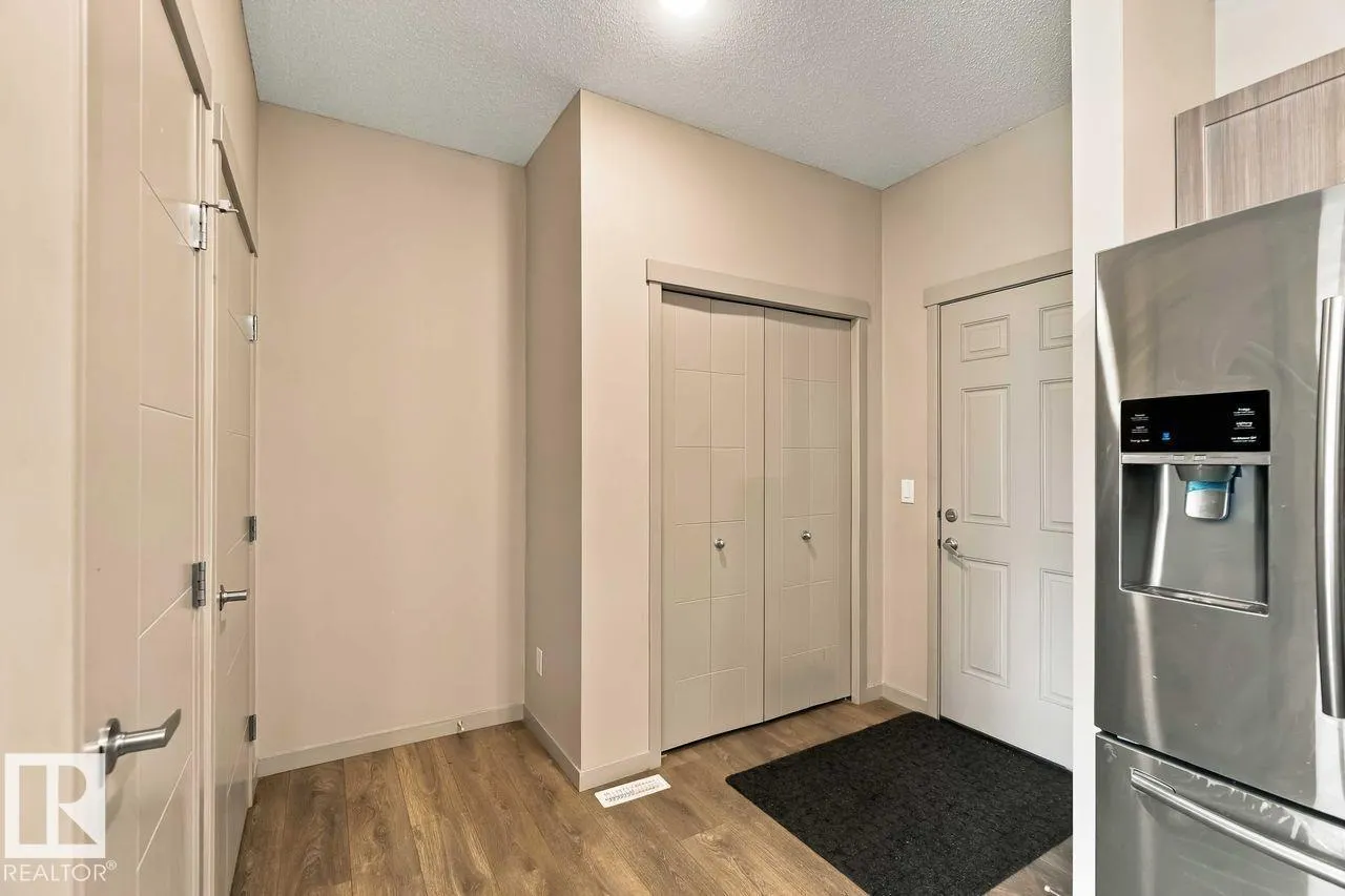 1416 26 AV NW
