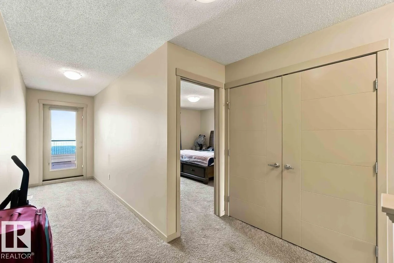 1416 26 AV NW