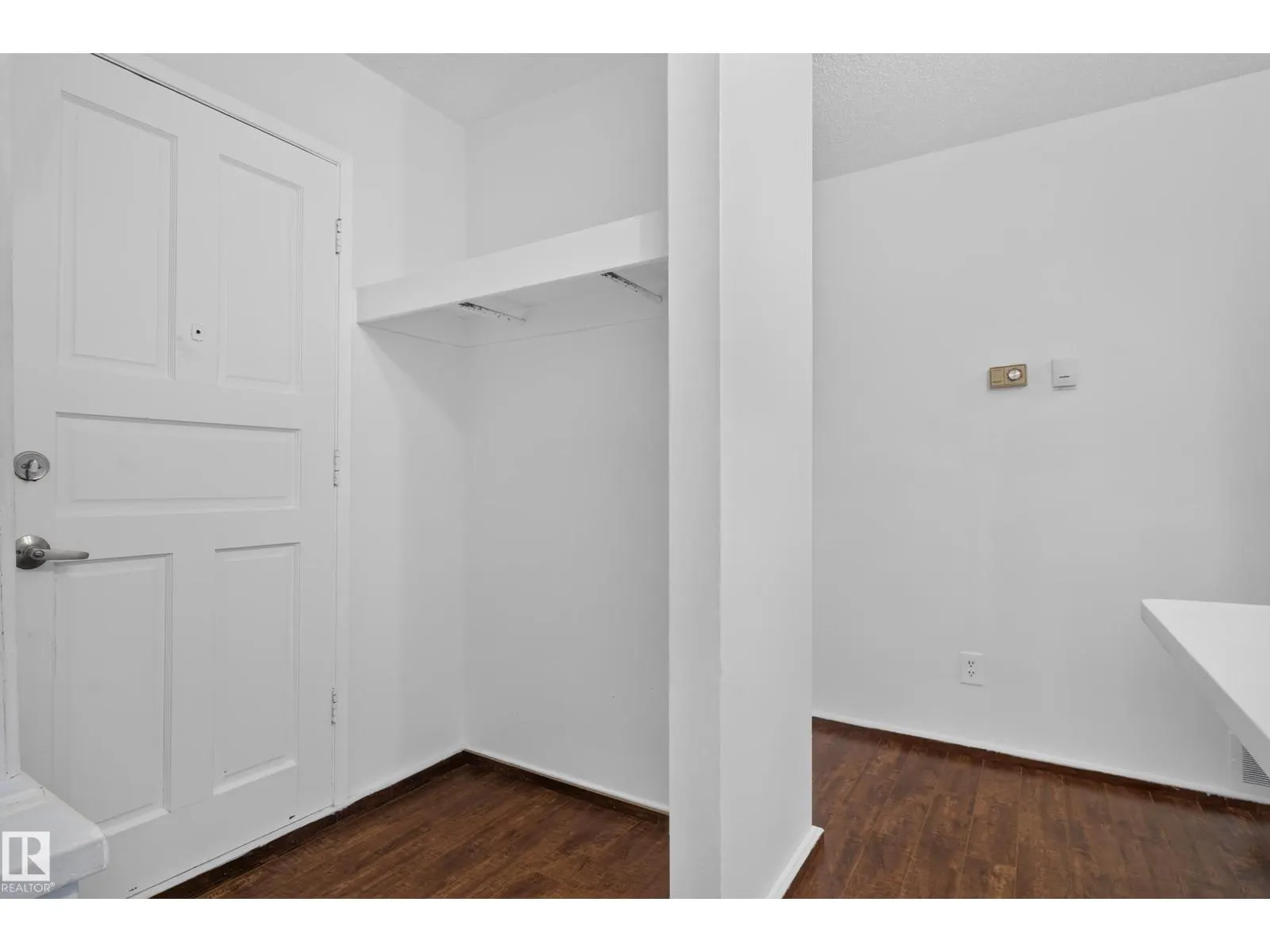 5504 105 AV NW
