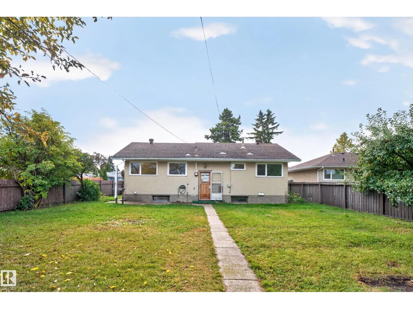 5504 105 AV NW