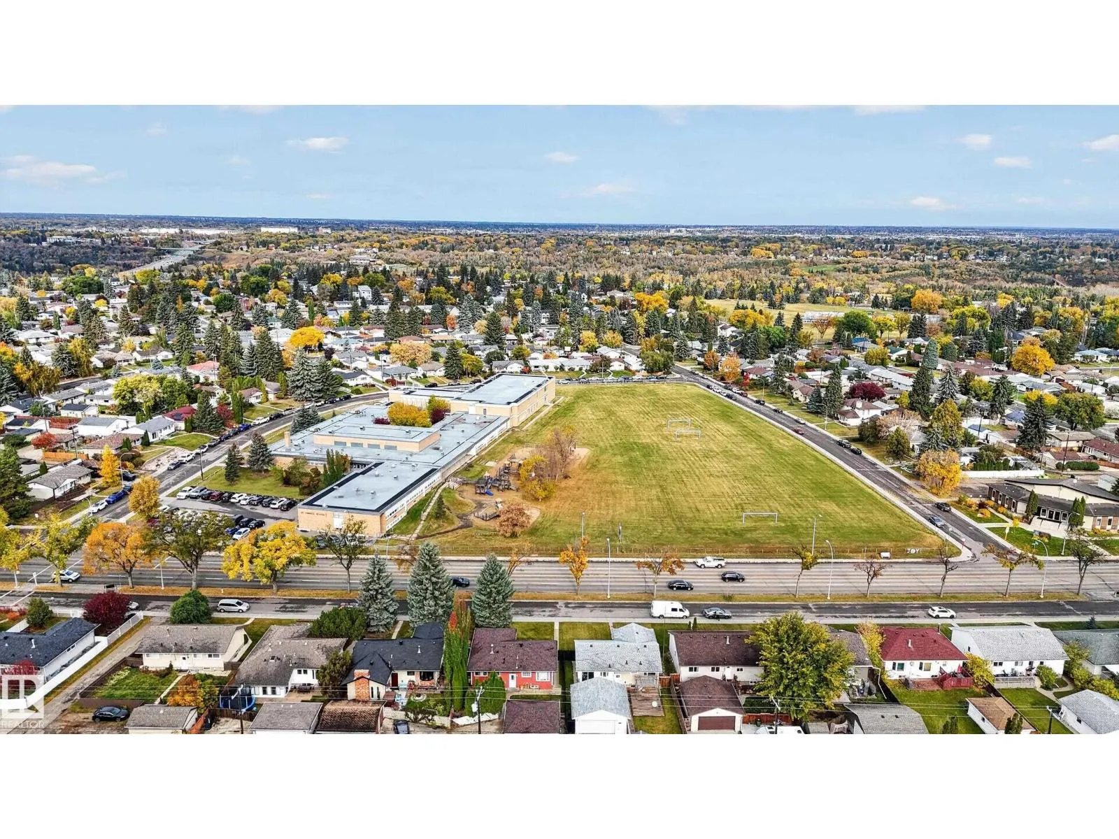 5504 105 AV NW