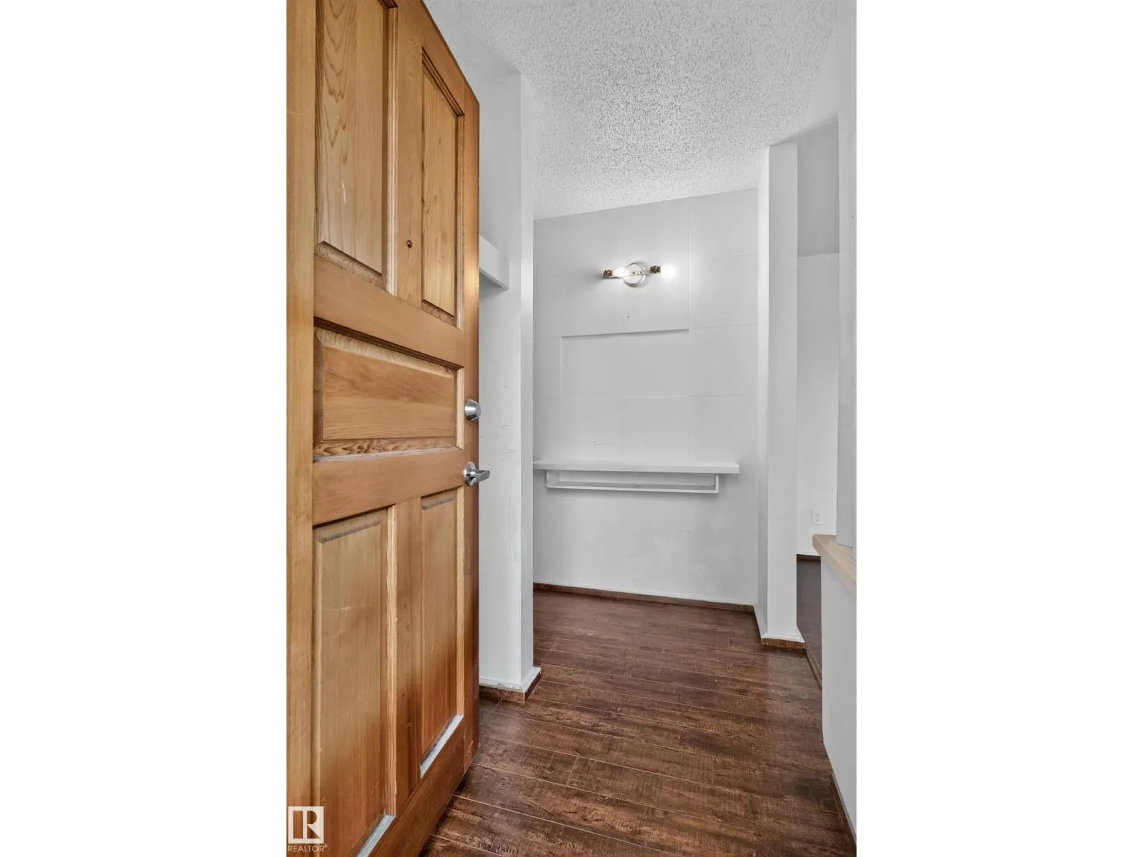 5504 105 AV NW