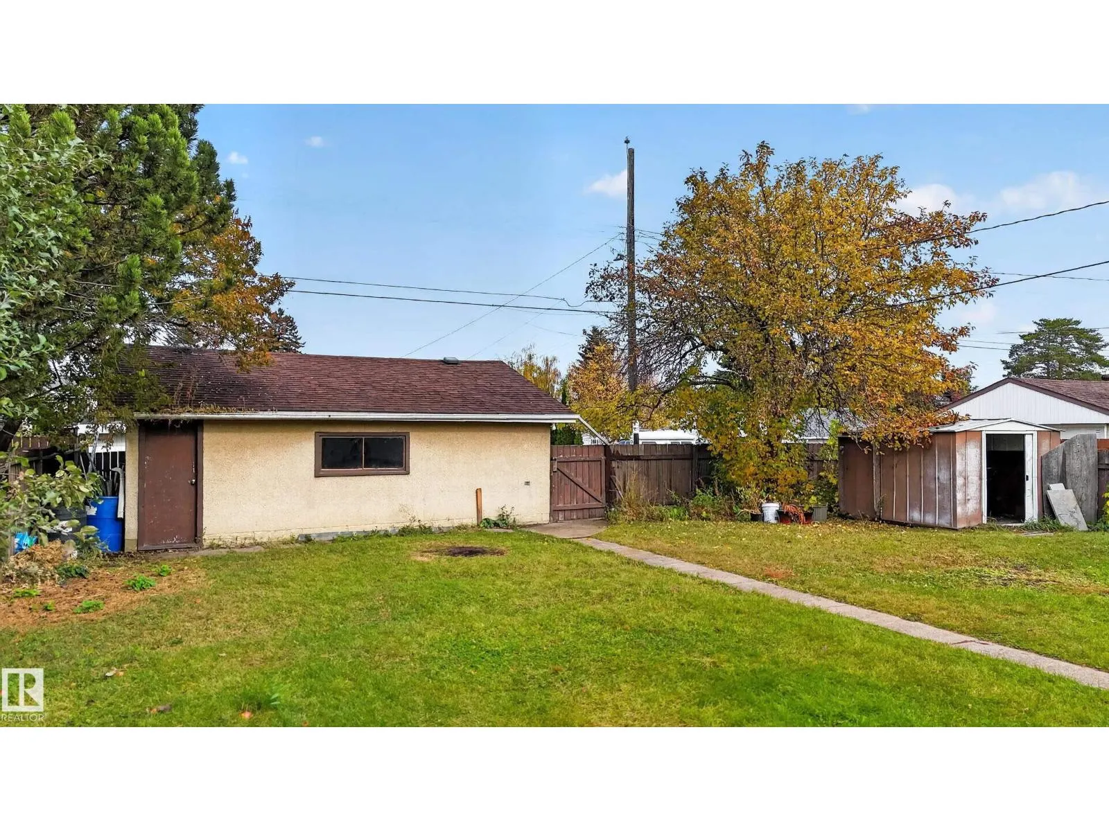 5504 105 AV NW