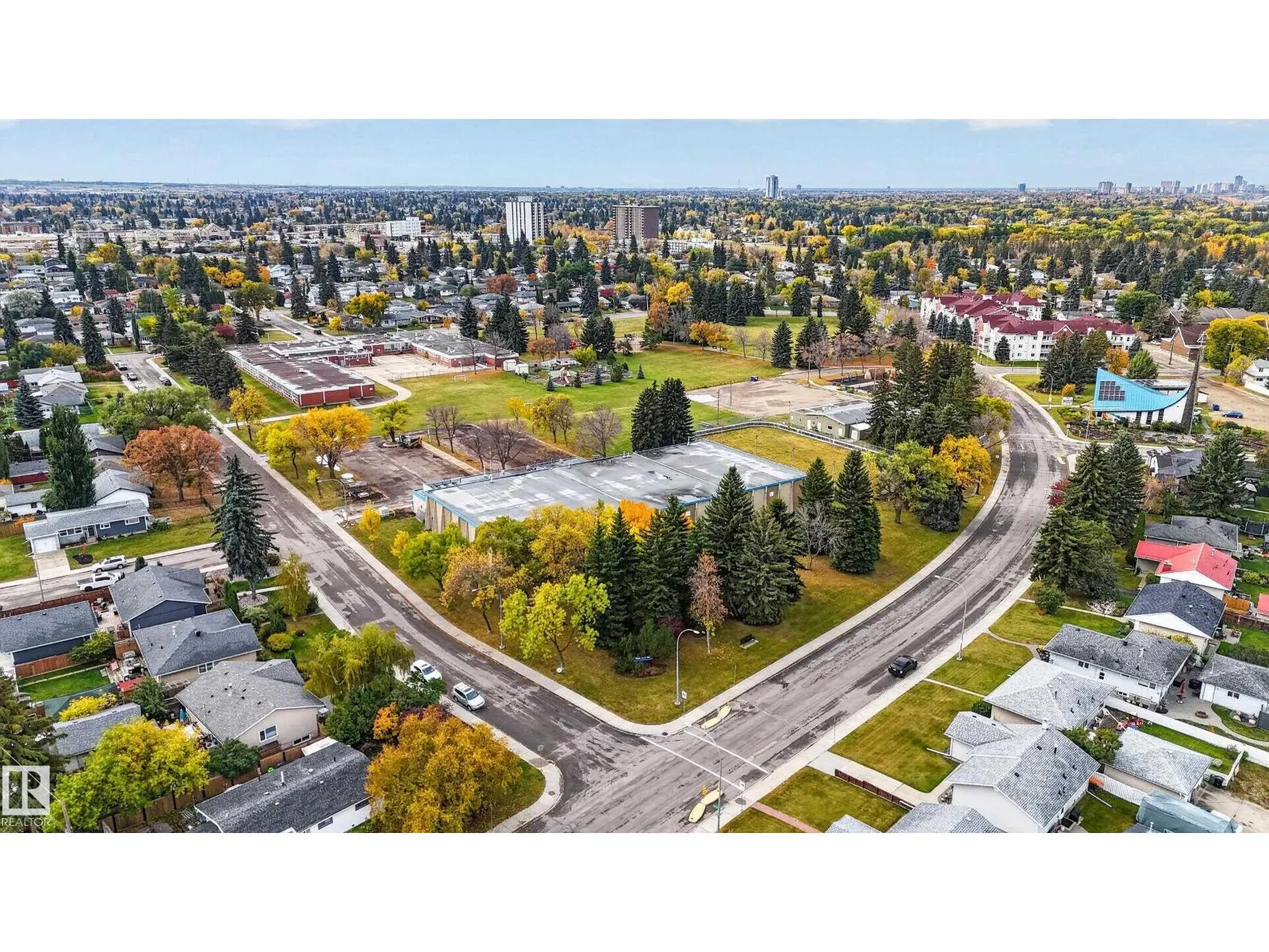 5504 105 AV NW