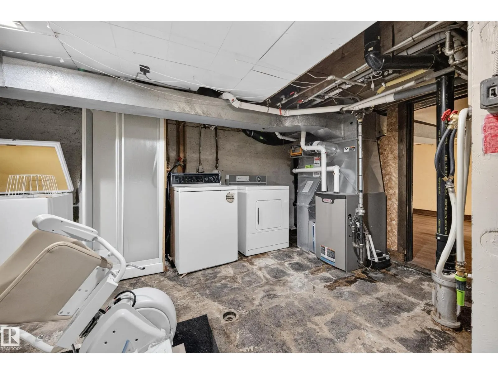 12736 116 ST NW