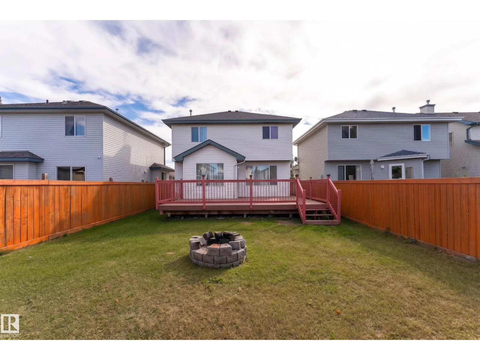 8910 7 AV SW