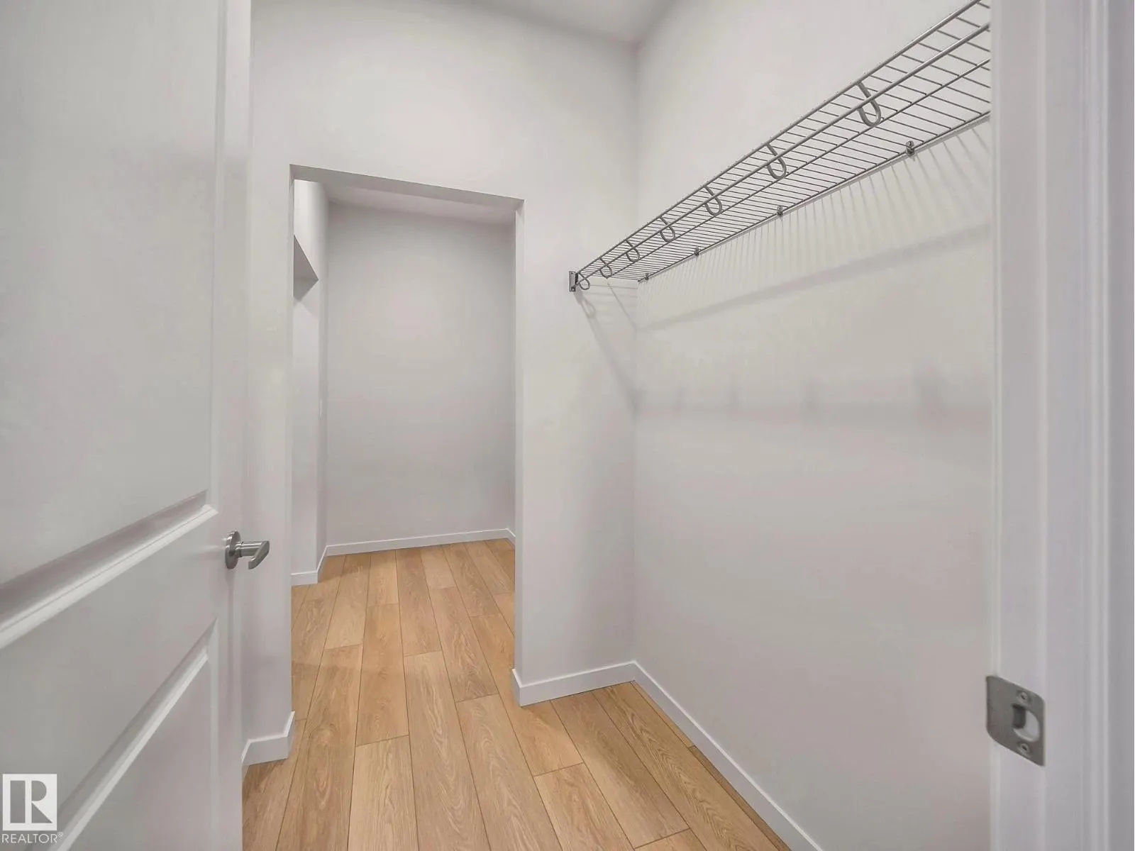 2420 205 ST NW