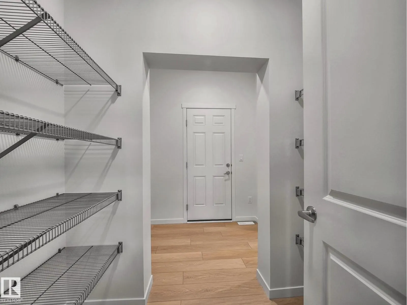 2420 205 ST NW