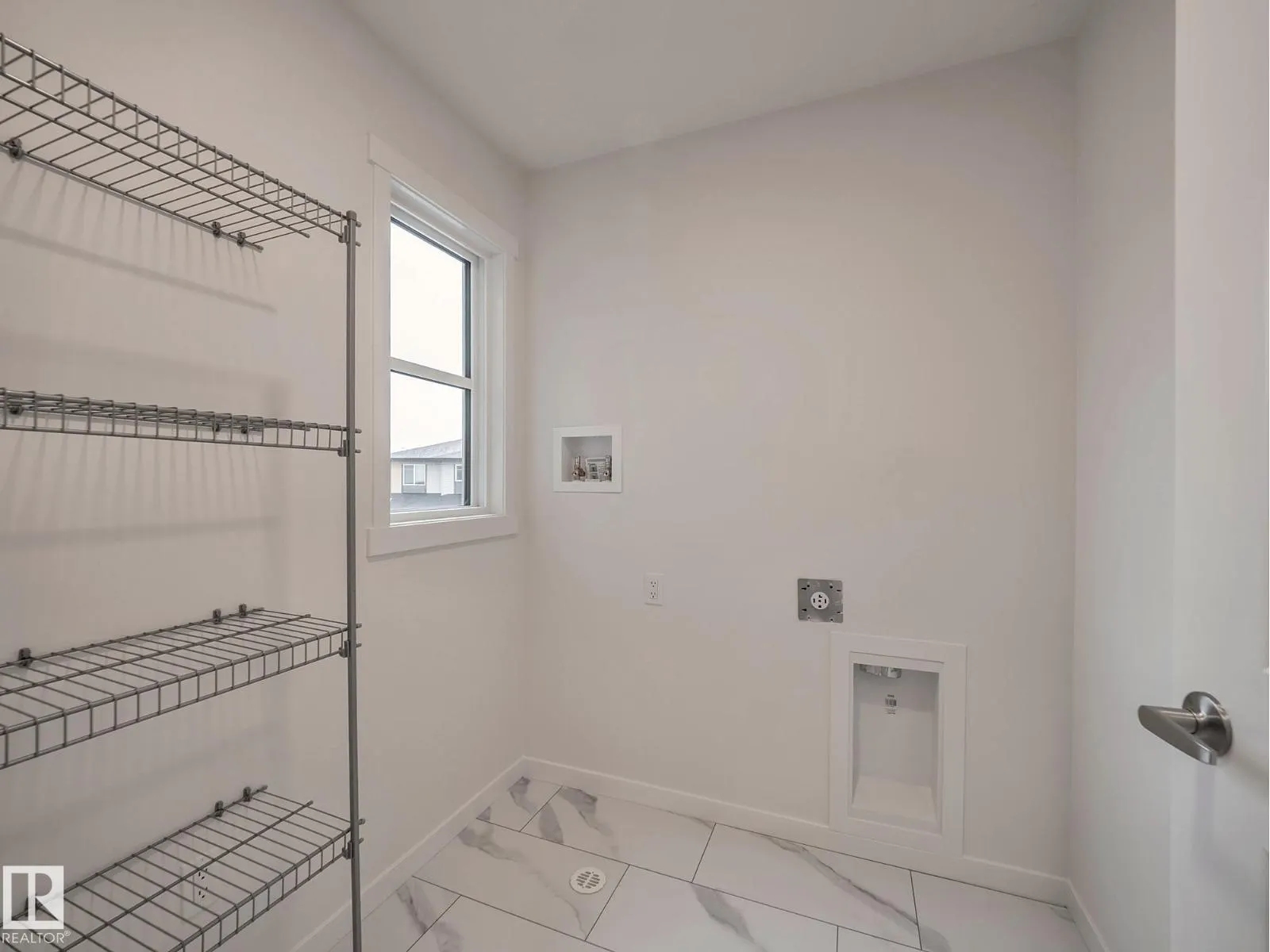 2420 205 ST NW