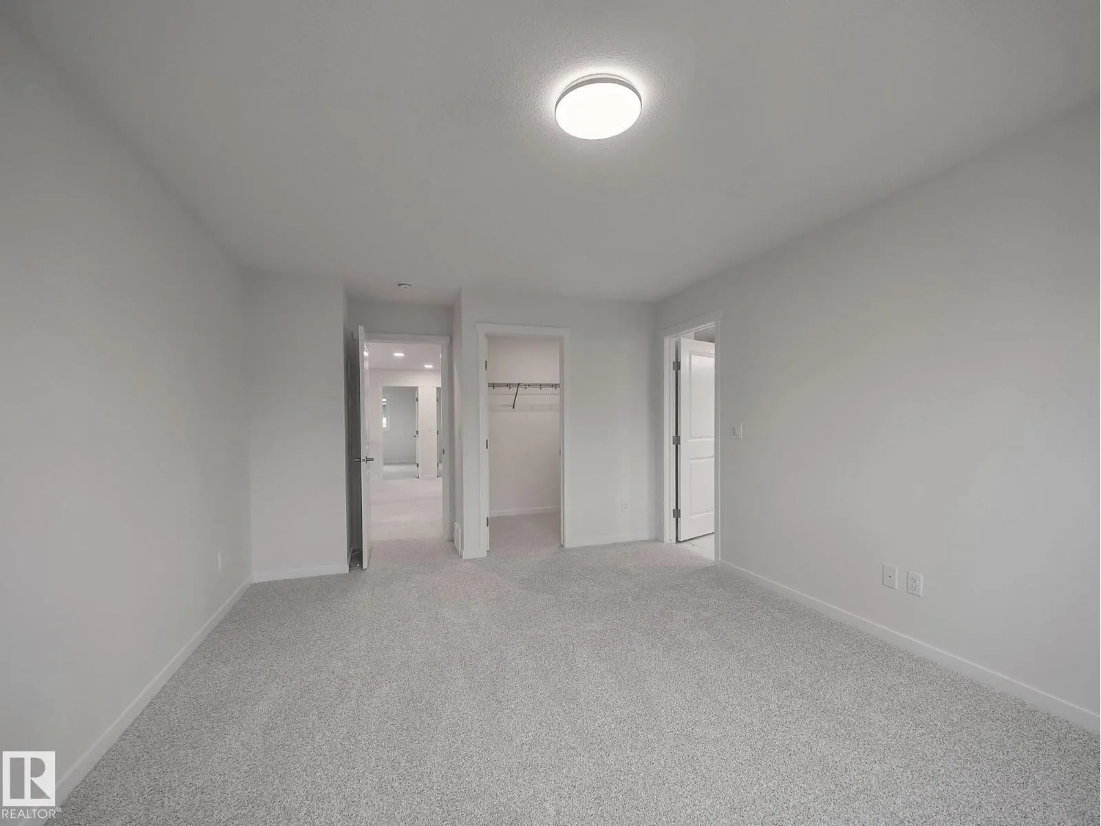 2420 205 ST NW